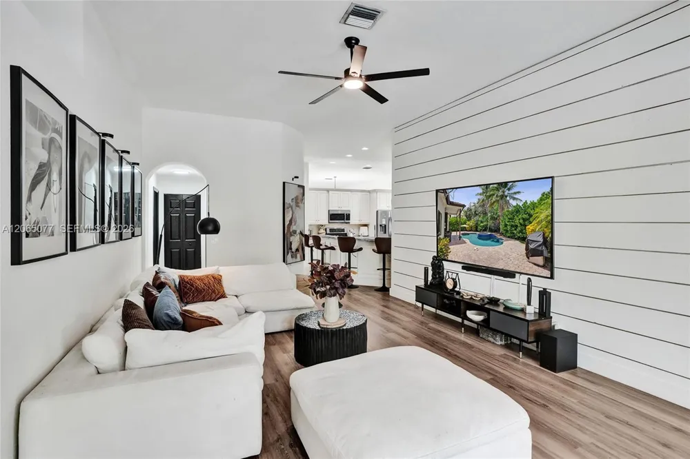 14298 NW 23rd St Pembroke Pines, FL 33028
