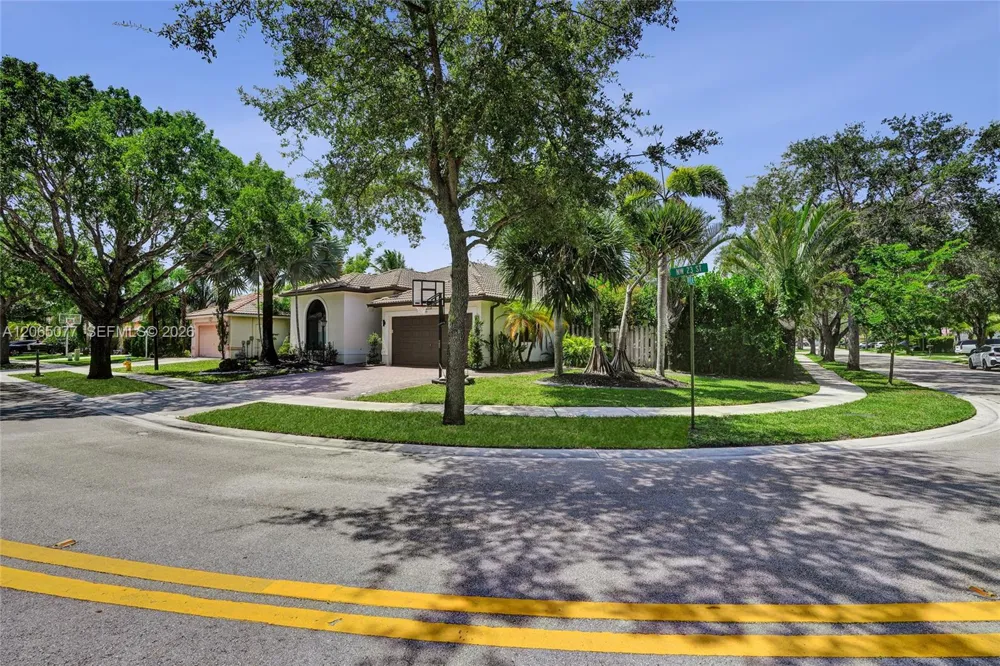 14298 NW 23rd St Pembroke Pines, FL 33028
