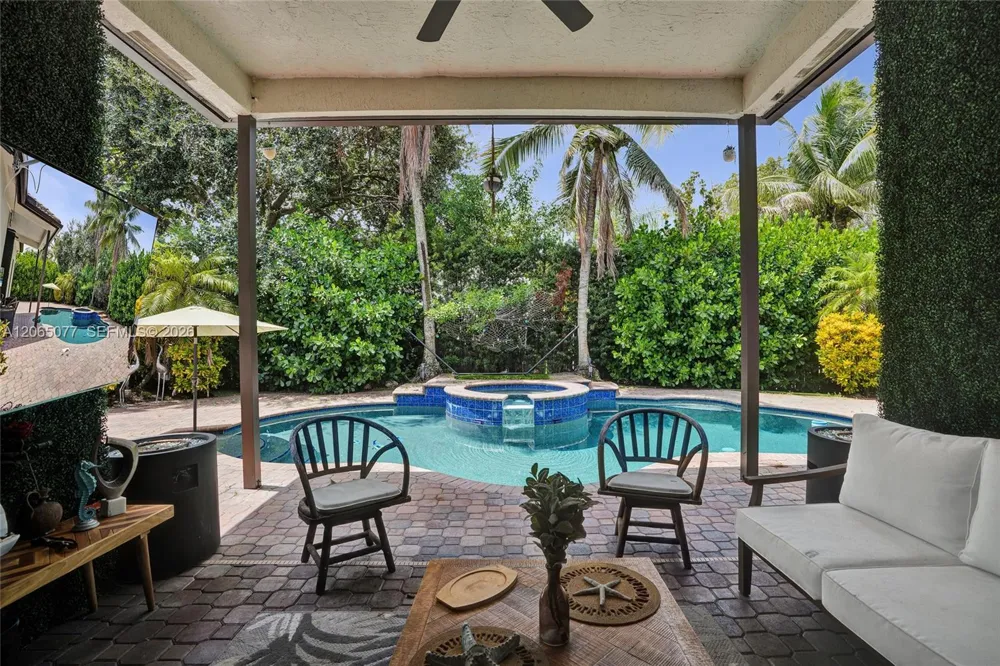 14298 NW 23rd St Pembroke Pines, FL 33028