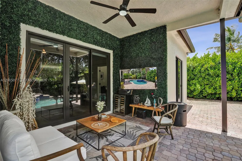 14298 NW 23rd St Pembroke Pines, FL 33028