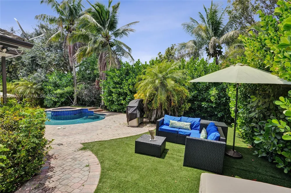 14298 NW 23rd St Pembroke Pines, FL 33028