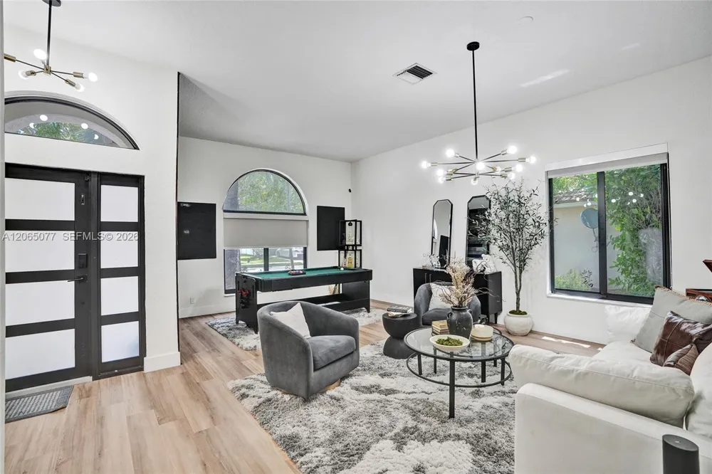 14298 NW 23rd St Pembroke Pines, FL 33028