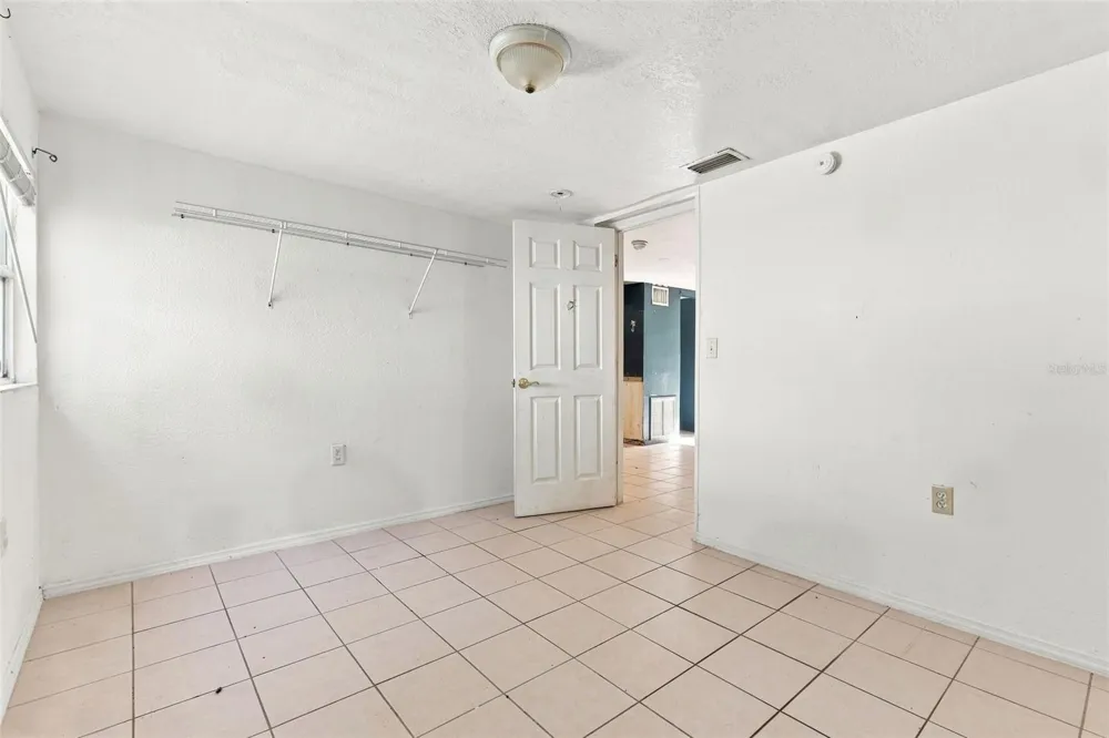 1672 10TH STREET Sarasota, FL 34236