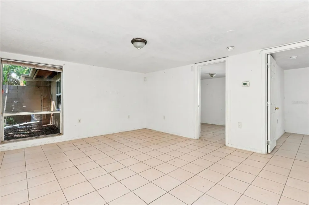 1672 10TH STREET Sarasota, FL 34236