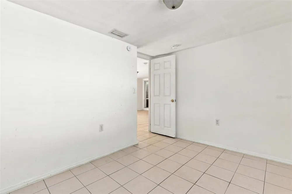 1672 10TH STREET Sarasota, FL 34236