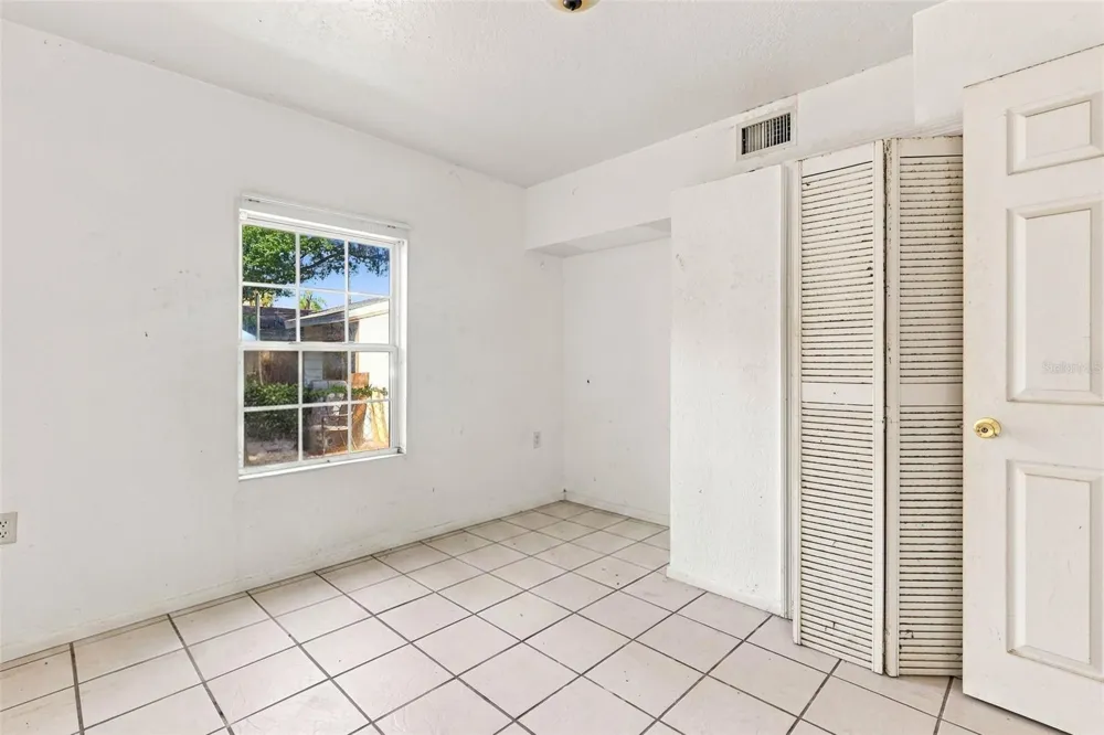 1672 10TH STREET Sarasota, FL 34236