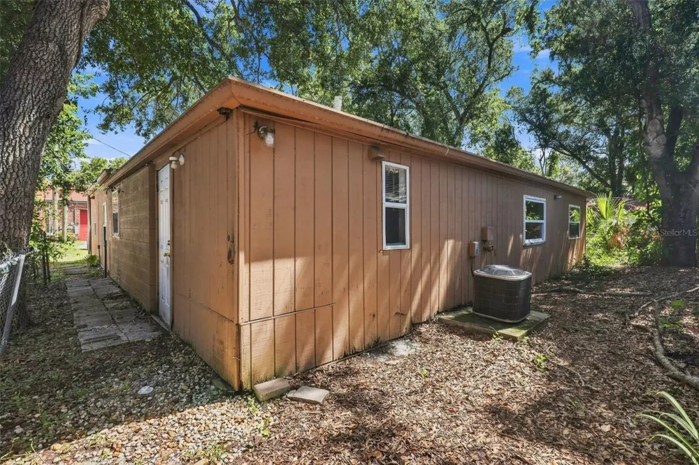 1672 10TH STREET Sarasota, FL 34236