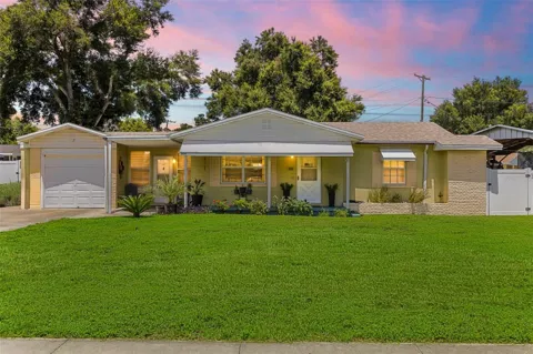 304 W LAKE AVENUE