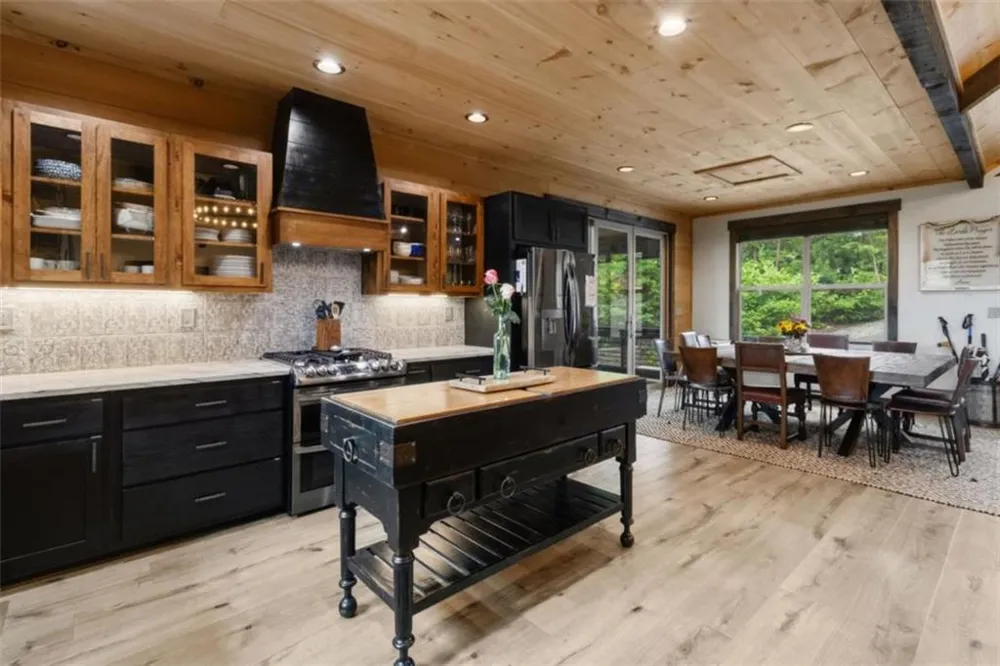 254 Leatherwood Mountain Road Ellijay, GA 30540