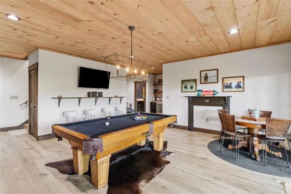 254 Leatherwood Mountain Road Ellijay, GA 30540