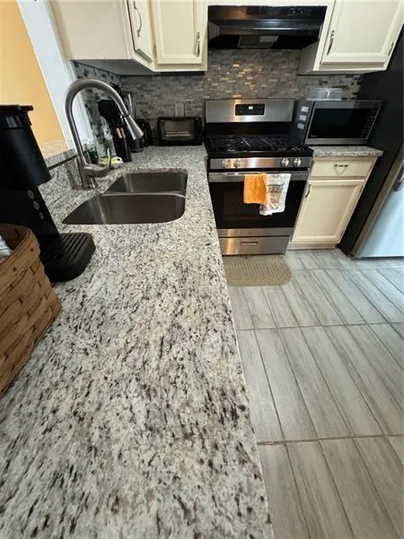 2578 Shadowbrook Drive Decatur, GA 30034