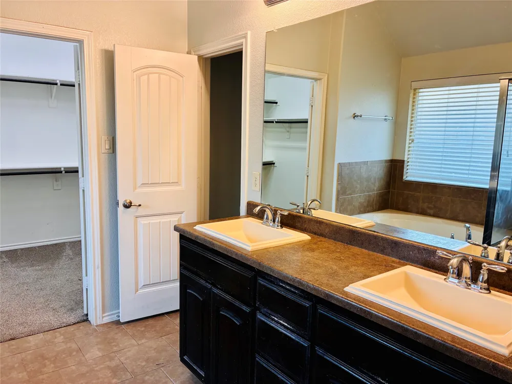 2229 Caroline Drive Weatherford, TX 76087