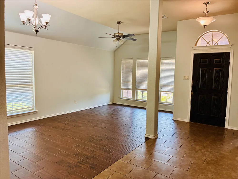 2229 Caroline Drive Weatherford, TX 76087