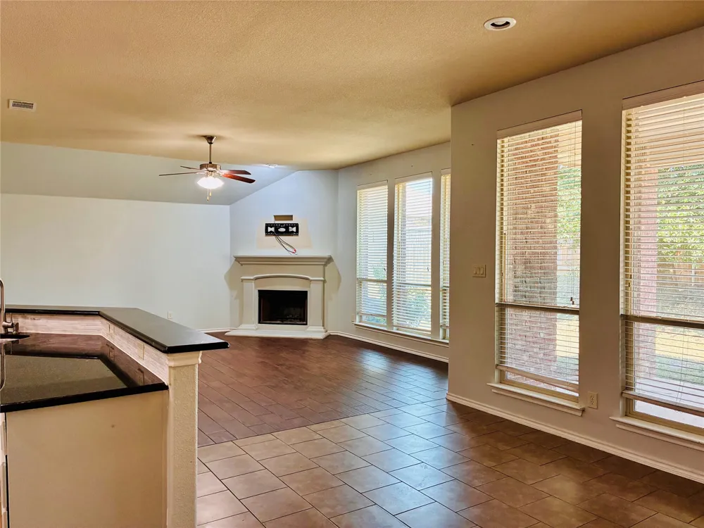 2229 Caroline Drive Weatherford, TX 76087