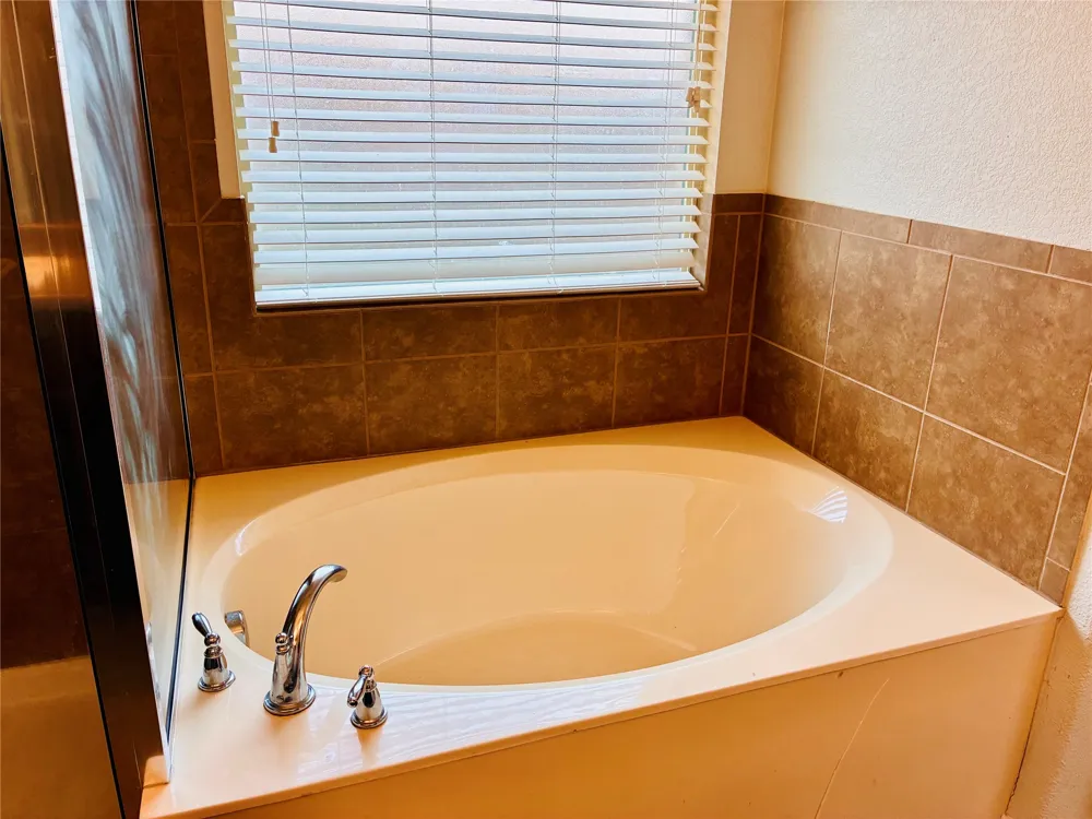 2229 Caroline Drive Weatherford, TX 76087