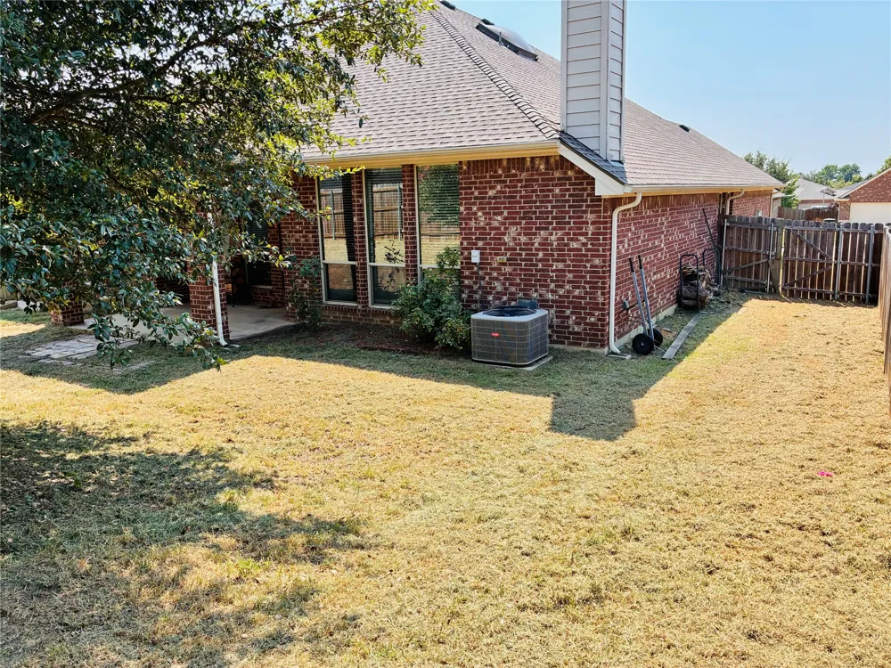 2229 Caroline Drive Weatherford, TX 76087