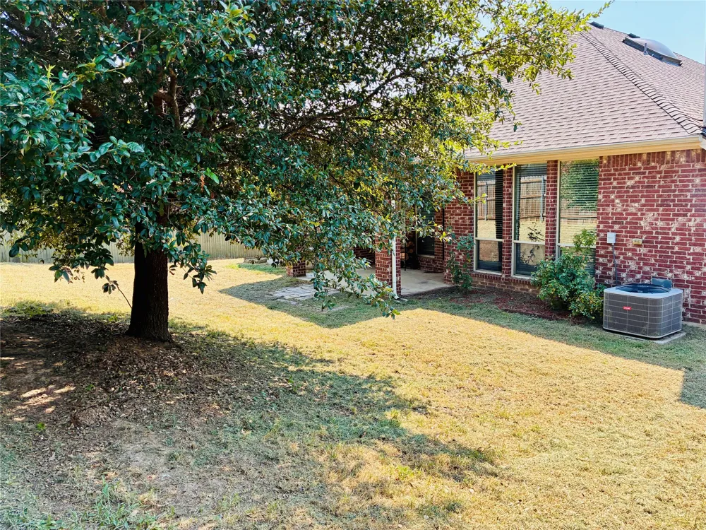 2229 Caroline Drive Weatherford, TX 76087