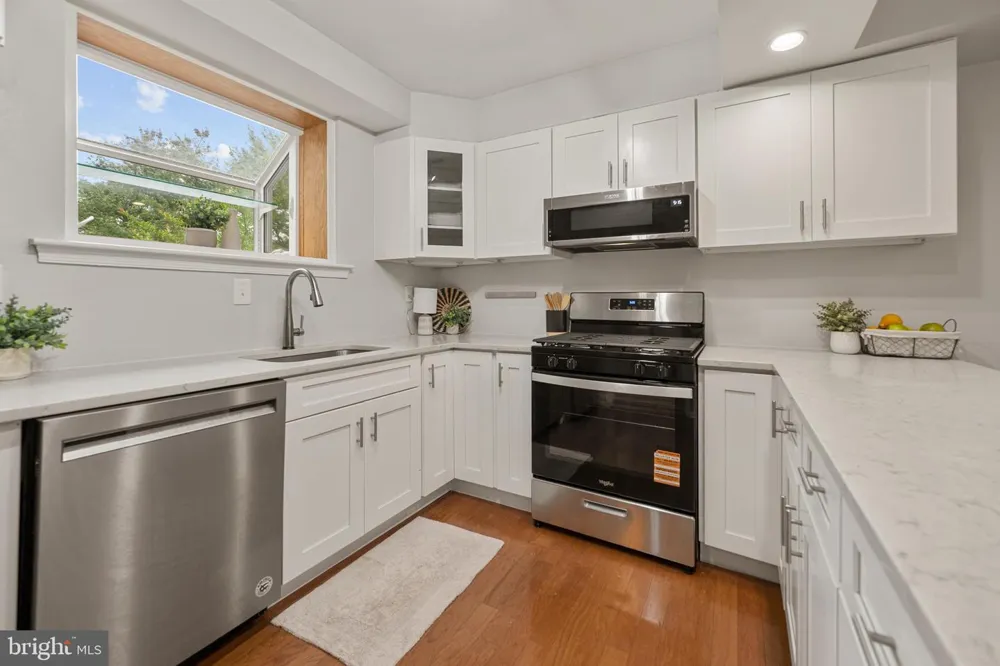 3825 KELLER AVENUE Alexandria, VA 22302