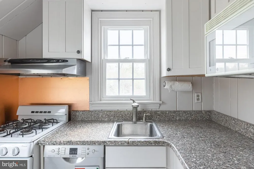1906 S IVES STREET Arlington, VA 22202