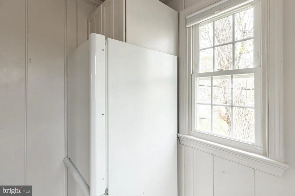 1906 S IVES STREET Arlington, VA 22202