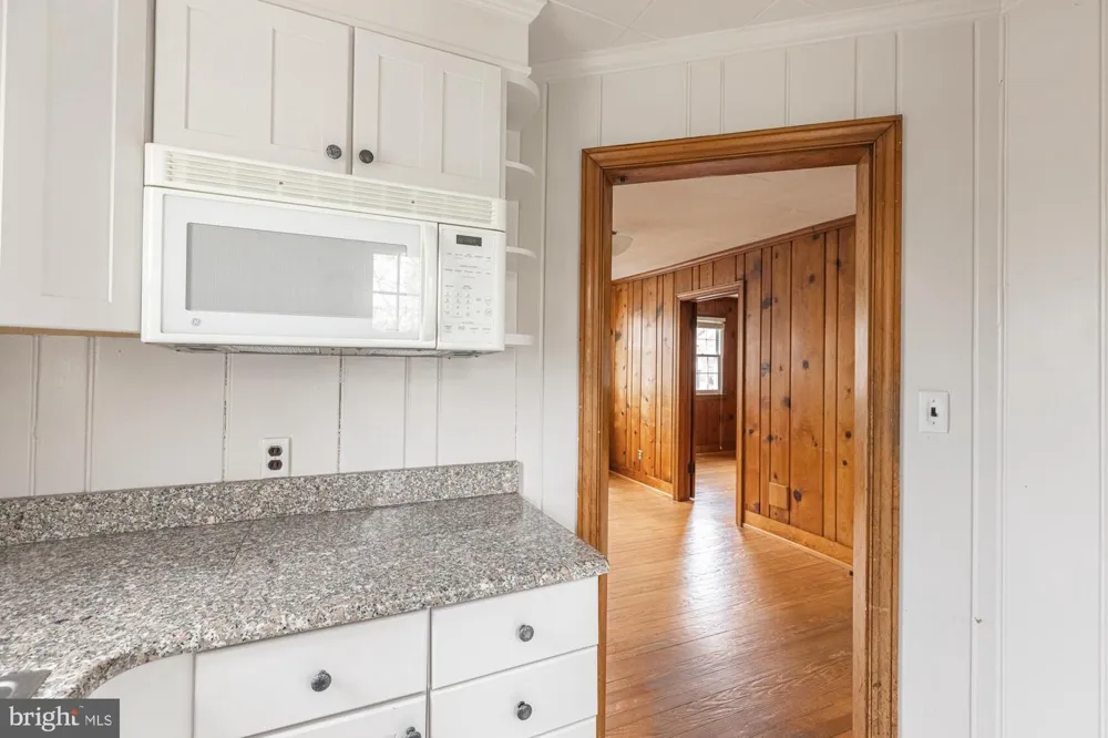 1906 S IVES STREET Arlington, VA 22202