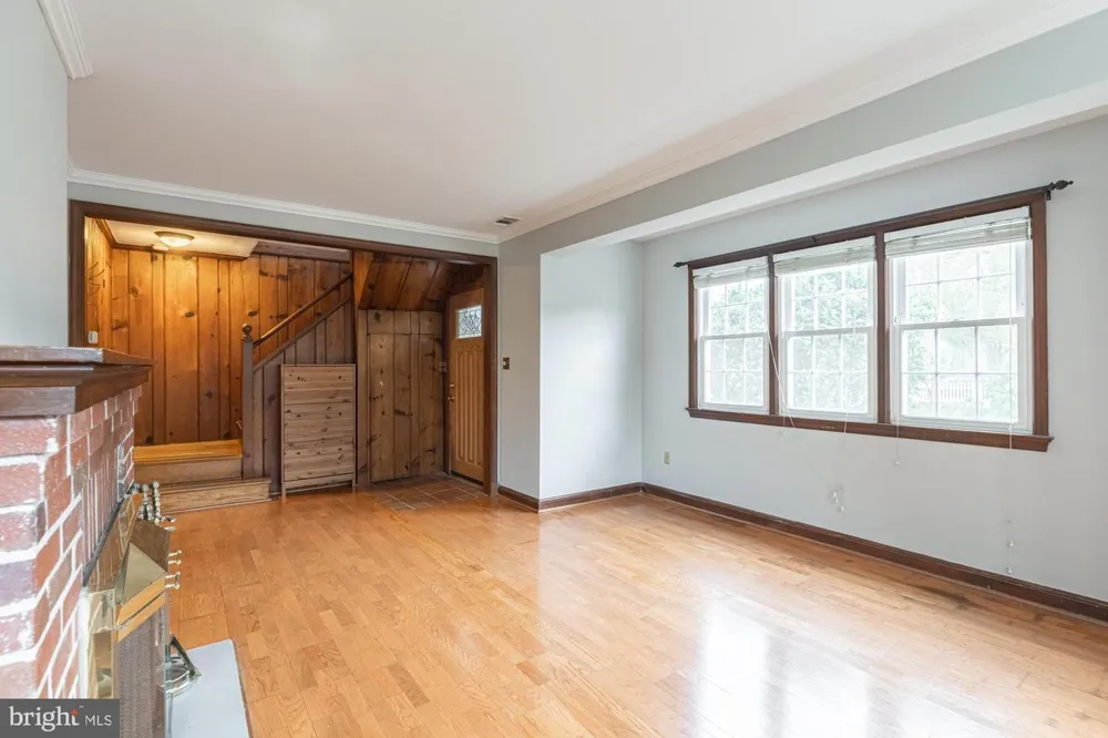 1906 S IVES STREET Arlington, VA 22202