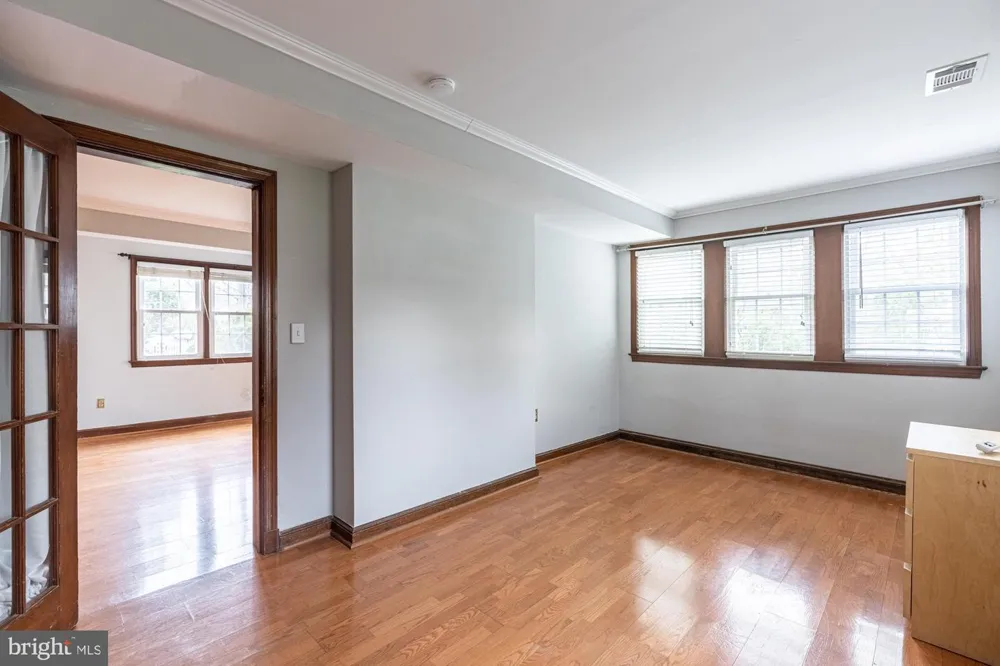 1906 S IVES STREET Arlington, VA 22202