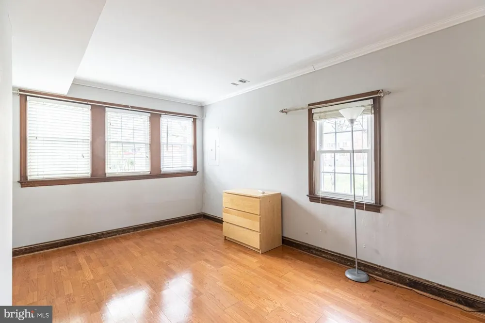1906 S IVES STREET Arlington, VA 22202