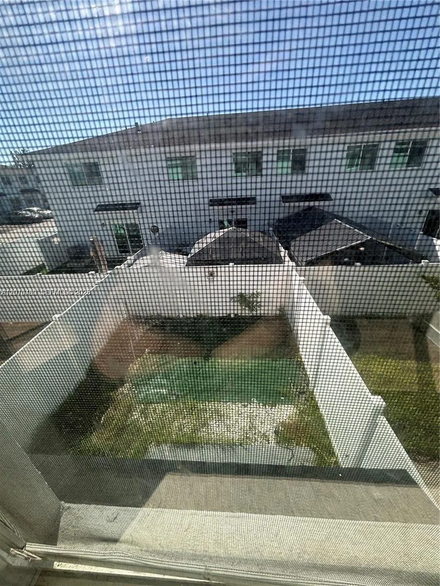 1021 NW 5th St Florida City, FL 33034