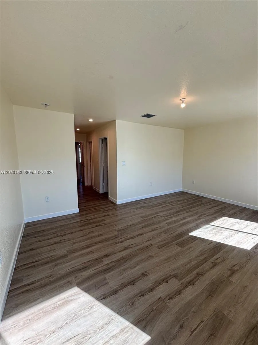 1021 NW 5th St Florida City, FL 33034