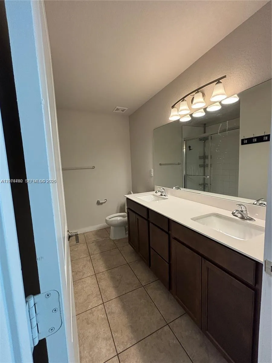 1021 NW 5th St Florida City, FL 33034