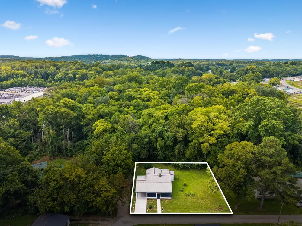 802 Gray St Mount Pleasant, TN 38474