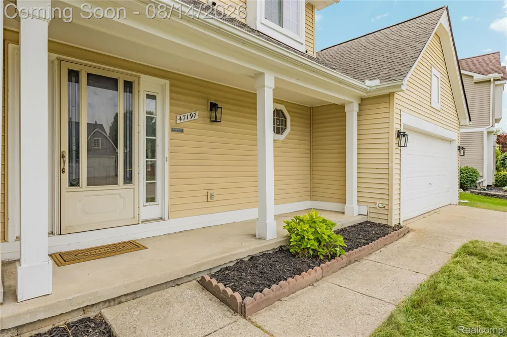 47197 Scarlet Drive S Novi City, MI 48374