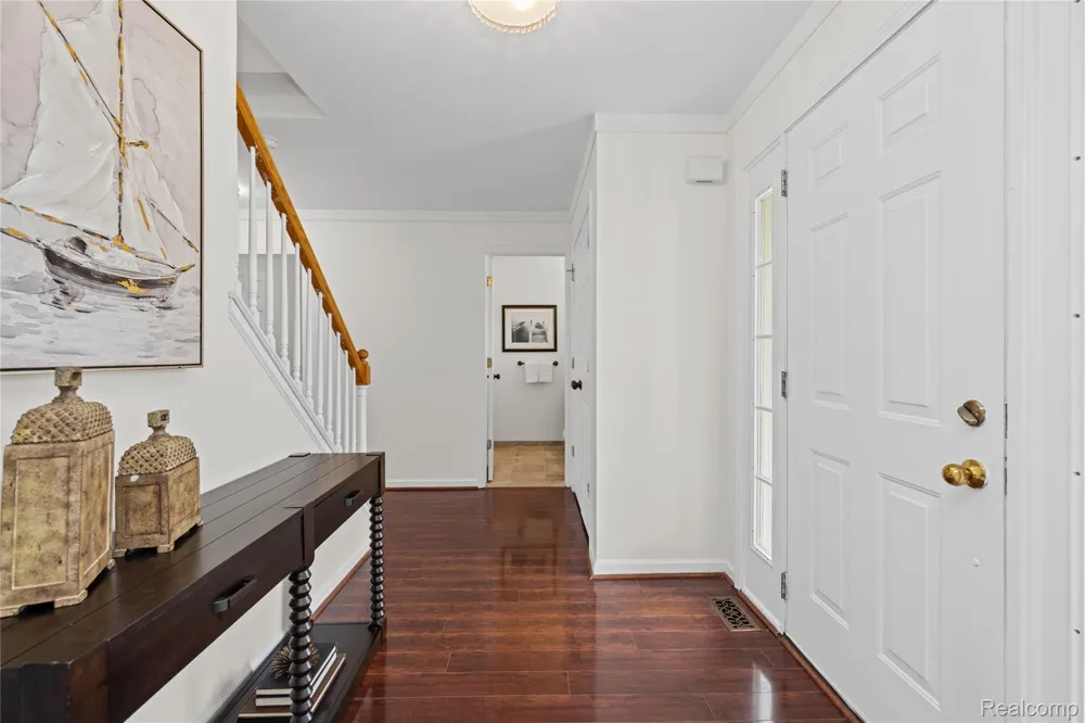 47197 Scarlet Drive S Novi City, MI 48374
