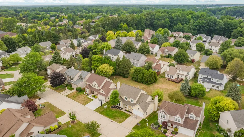 47197 Scarlet Drive S Novi City, MI 48374