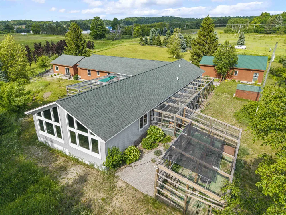 9390 S Lake Leelanau Drive Elmwood Charter Township, MI 49684