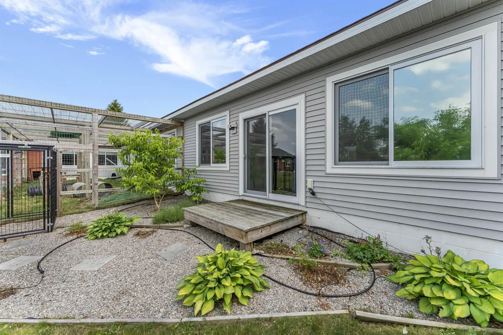 9390 S Lake Leelanau Drive Elmwood Charter Township, MI 49684