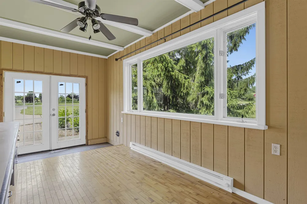 9390 S Lake Leelanau Drive Elmwood Charter Township, MI 49684