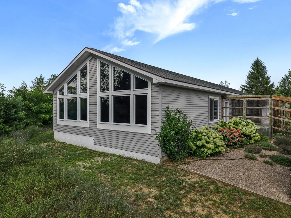 9390 S Lake Leelanau Drive Elmwood Charter Township, MI 49684