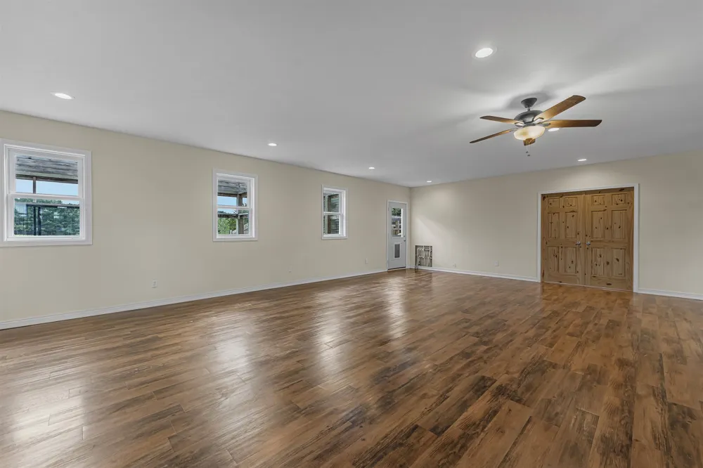 9390 S Lake Leelanau Drive Elmwood Charter Township, MI 49684