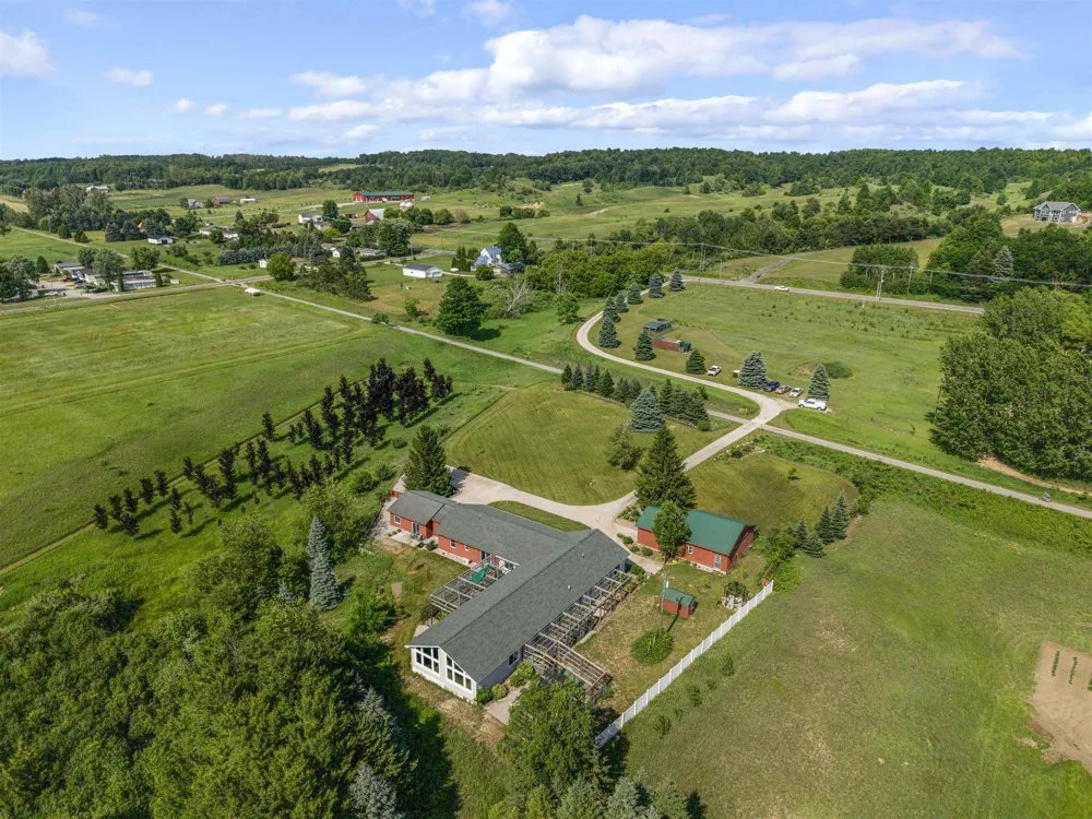 9390 S Lake Leelanau Drive Elmwood Charter Township, MI 49684