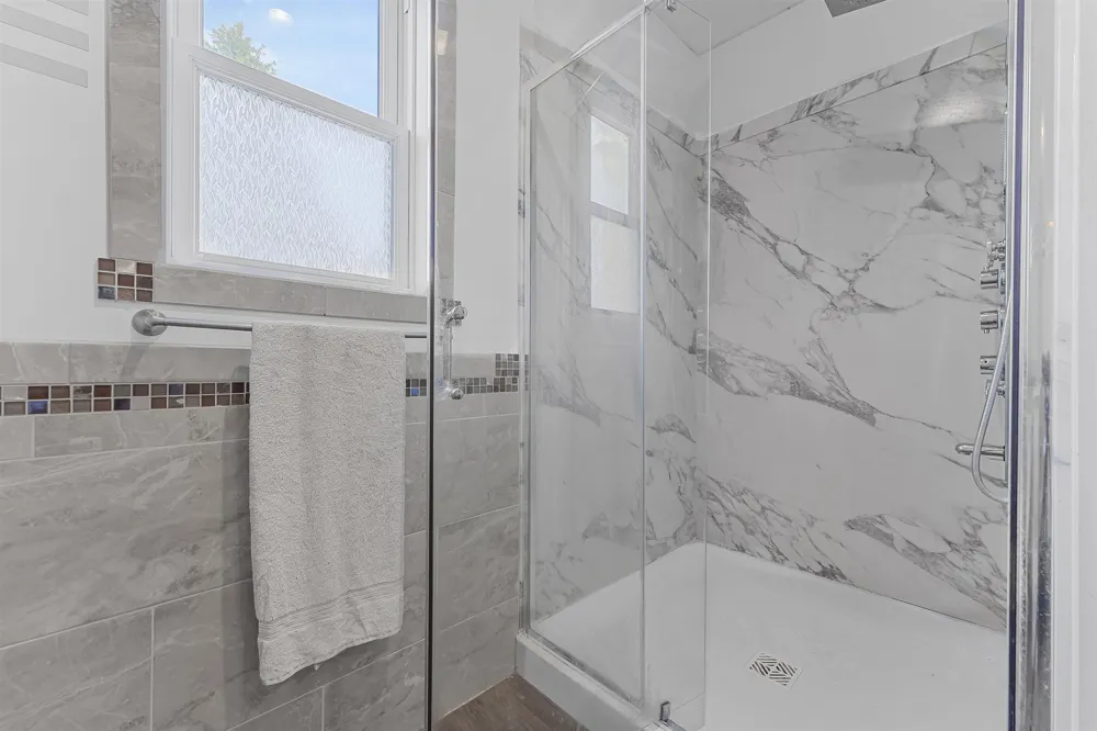 9390 S Lake Leelanau Drive Elmwood Charter Township, MI 49684