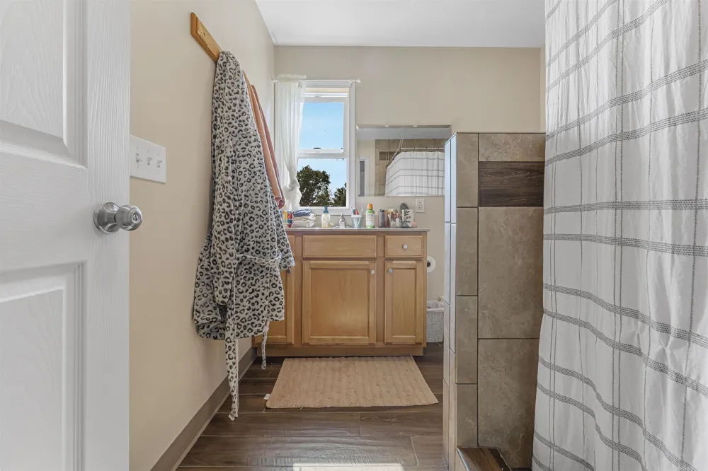 9390 S Lake Leelanau Drive Elmwood Charter Township, MI 49684