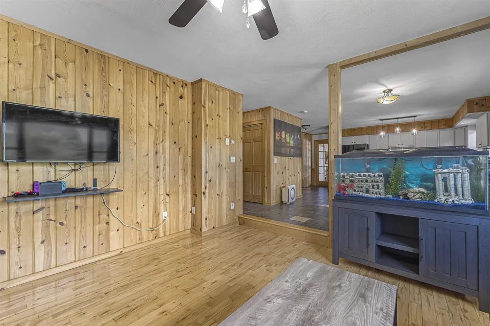 9390 S Lake Leelanau Drive Elmwood Charter Township, MI 49684