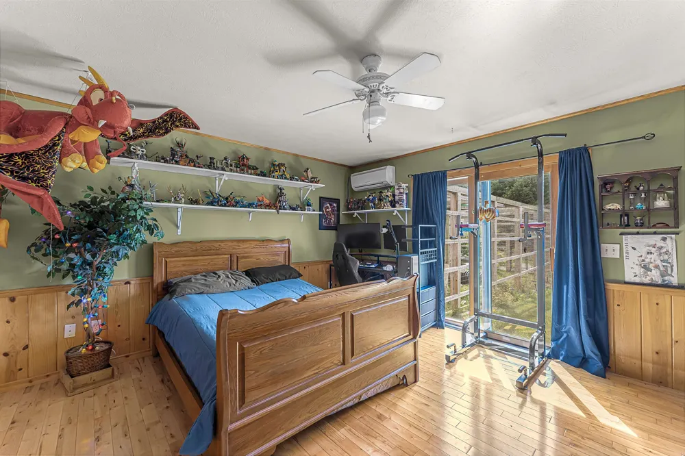 9390 S Lake Leelanau Drive Elmwood Charter Township, MI 49684