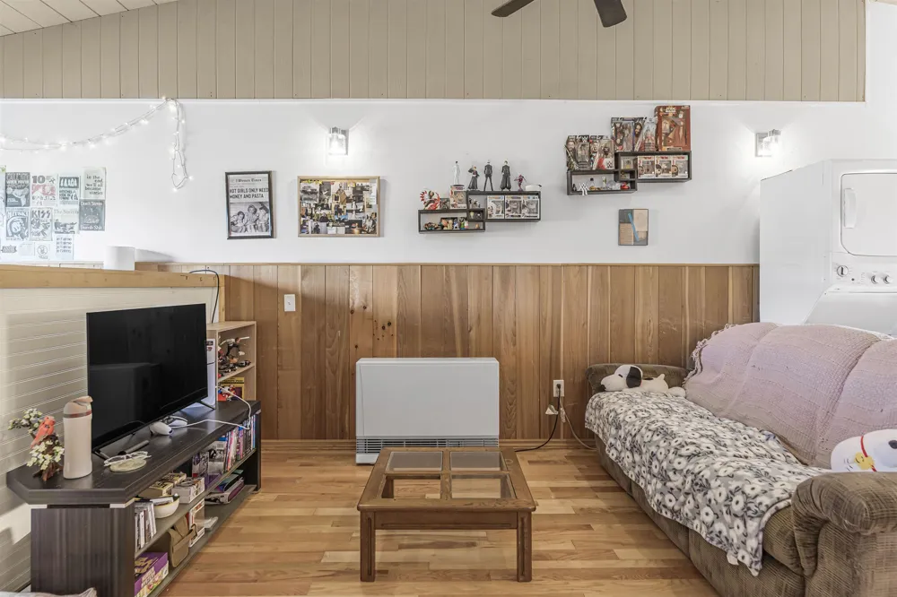 9390 S Lake Leelanau Drive Elmwood Charter Township, MI 49684
