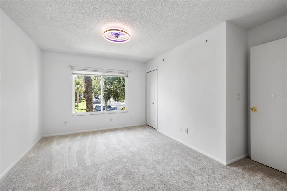 428 MOORINGS COVE DRIVE #7F Tarpon Springs, FL 34689