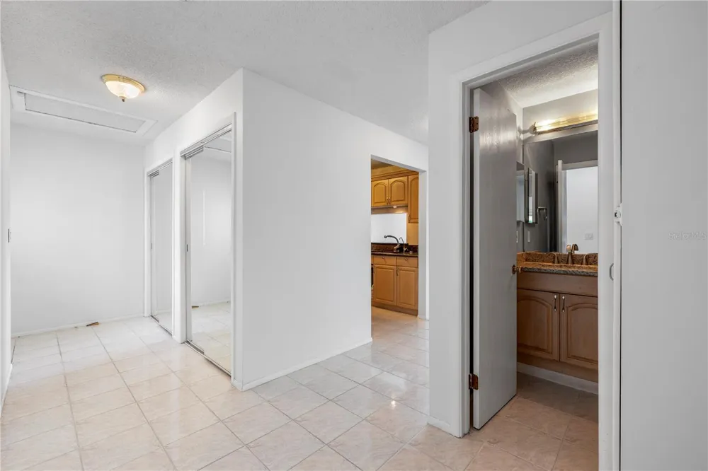 428 MOORINGS COVE DRIVE #7F Tarpon Springs, FL 34689