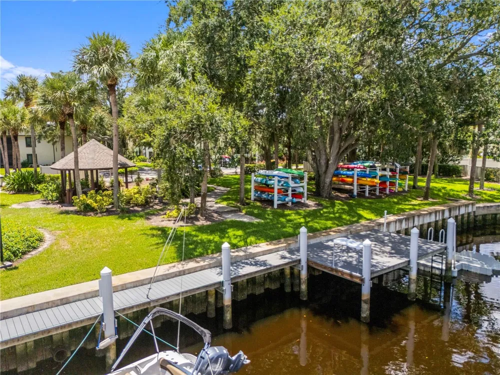 428 MOORINGS COVE DRIVE #7F Tarpon Springs, FL 34689