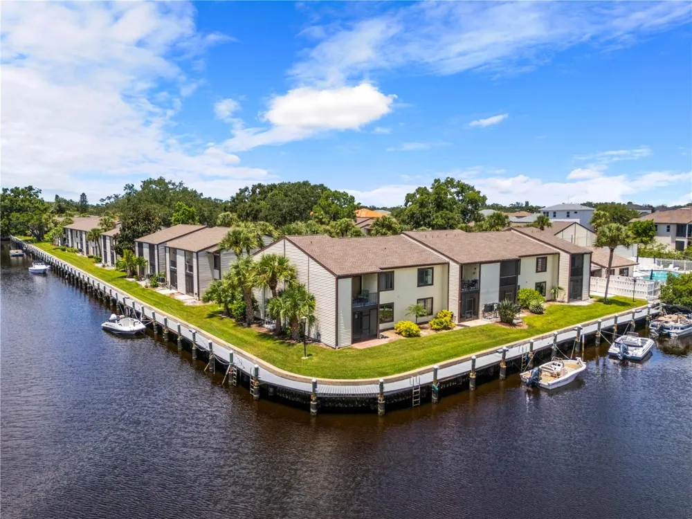 428 MOORINGS COVE DRIVE #7F Tarpon Springs, FL 34689